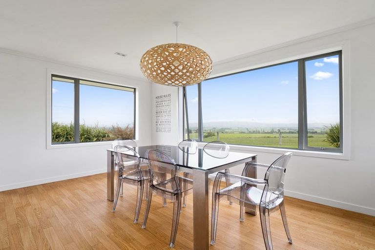 Photo of property in 62 Back Road, Woodside, Outram, 9073