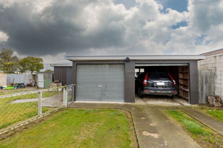 Photo of property in 12 Rugby Street, Waimate, 7924