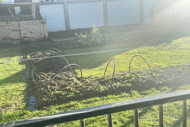 Photo of property in 51 Grange Street, Winton, 9720