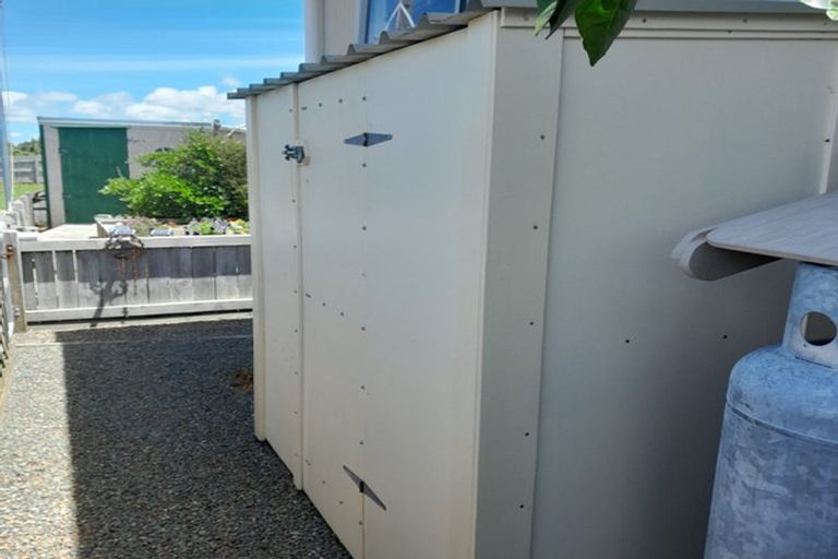 Photo of property in 34 Ocean View Rise, Ruakaka, 0116