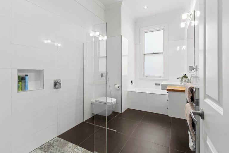 Photo of property in 8 Leven Street, Roslyn, Dunedin, 9010