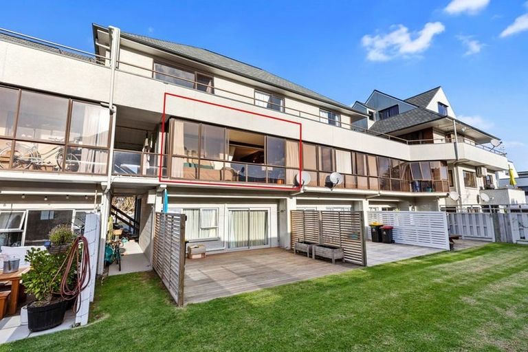 Photo of property in 40m Maunganui Road, Mount Maunganui, 3116