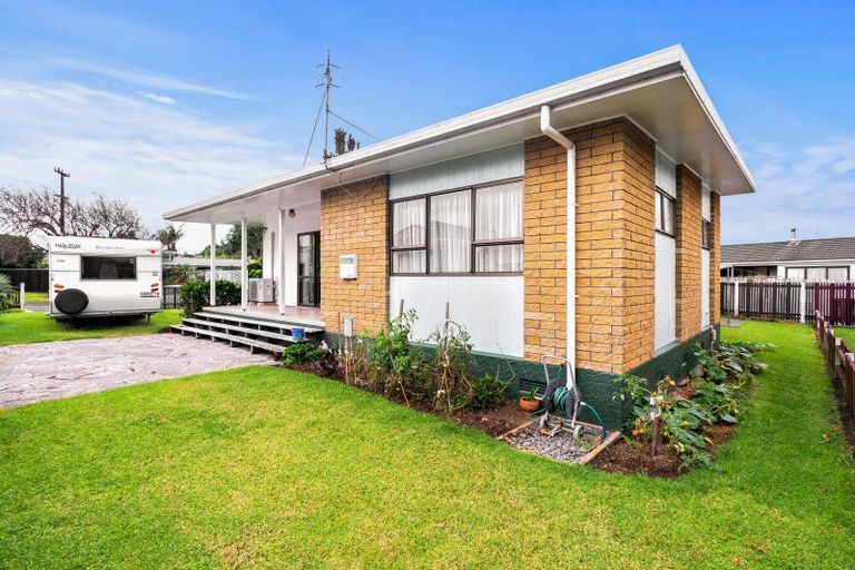 Photo of property in 8a Carr Street, Te Kamo, Whangarei, 0112