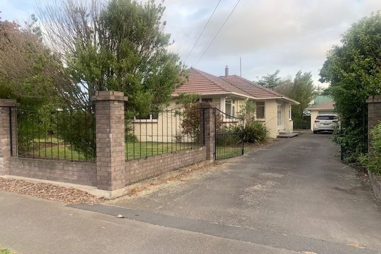 Photo of property in 260 Mairehau Road, Burwood, Christchurch, 8083