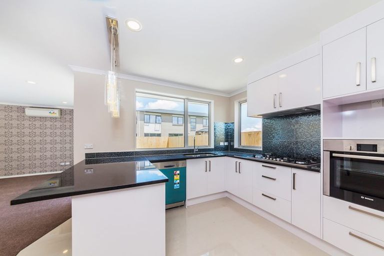 Photo of property in 18 Wellfield Drive, Papakura, 2110