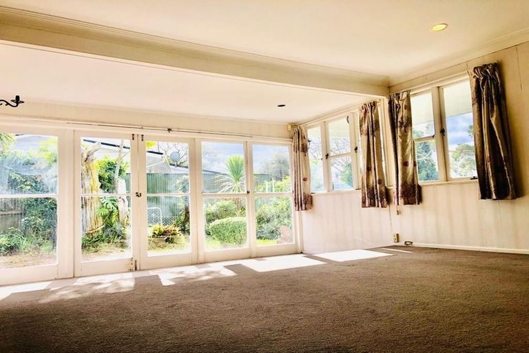 Photo of property in 53 Jaemont Avenue, Te Atatu South, Auckland, 0610