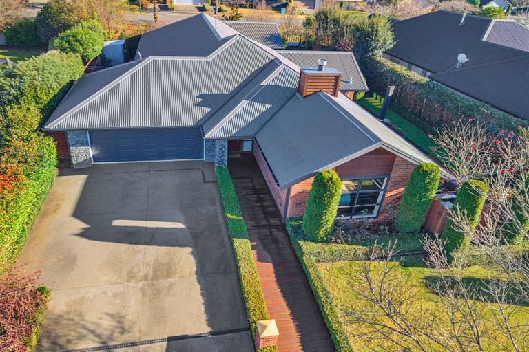 Photo of property in 42 Sycamore Close, Rangiora, 7400