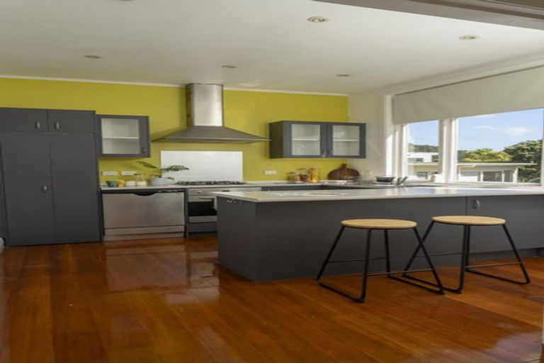 Photo of property in 34 Moana Road, Kelburn, Wellington, 6012