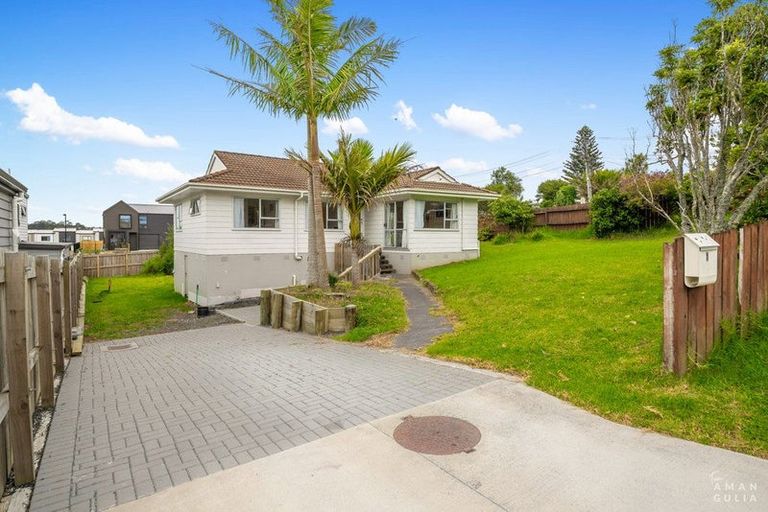 Photo of property in 1b Glenbury Place, Massey, Auckland, 0614