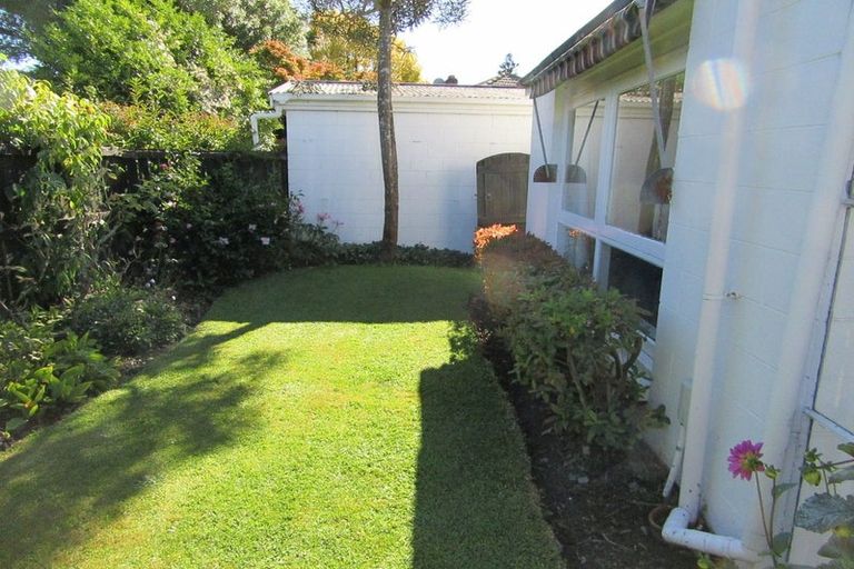 Photo of property in 2/96 Hinau Street, Riccarton, Christchurch, 8041