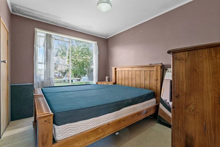 Photo of property in 30 Staverton Crescent, Mangere, Auckland, 2022