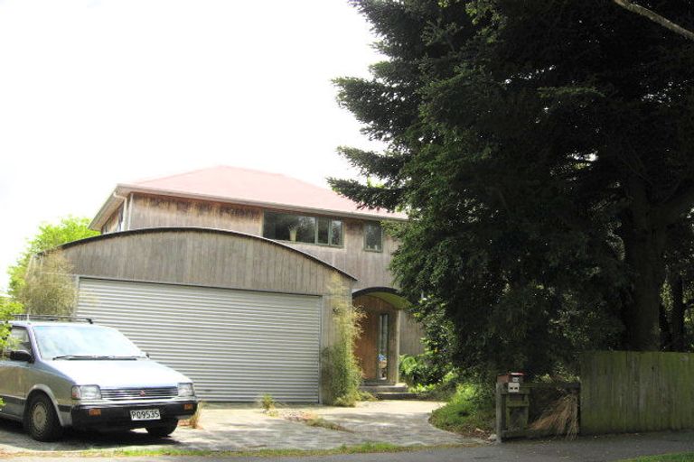 Photo of property in 180 Aorangi Road, Bryndwr, Christchurch, 8053