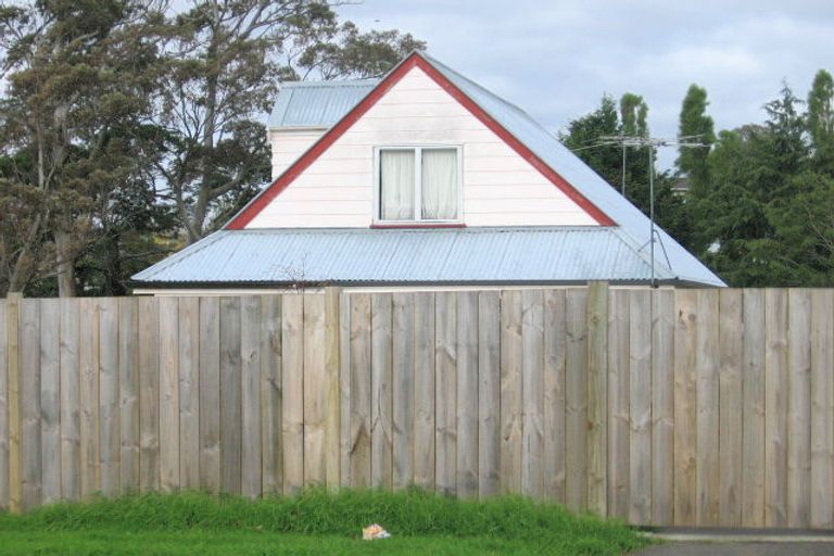 Photo of property in 17 Alidade Place, Massey, Auckland, 0614