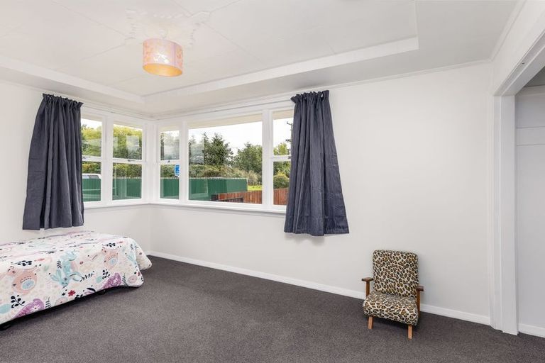Photo of property in 81 Timaru Road, Waimate, 7924