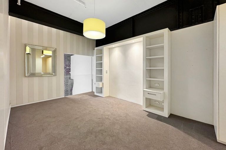 Photo of property in Waterloo Quay Apartments, 205/28 Waterloo Quay, Pipitea, Wellington, 6011