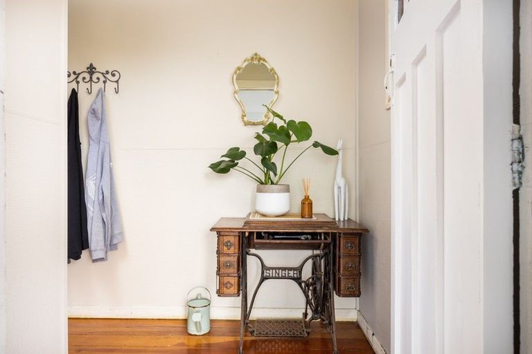 Photo of property in 7 Henui Street, Strandon, New Plymouth, 4312