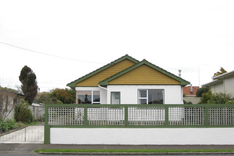 Photo of property in 8 Princes Street, Fitzroy, New Plymouth, 4312