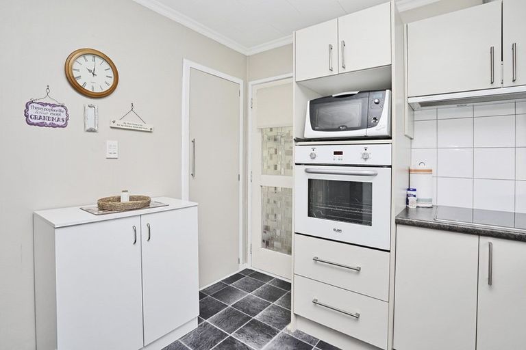 Photo of property in 19 Charles Street, Grasmere, Invercargill, 9810