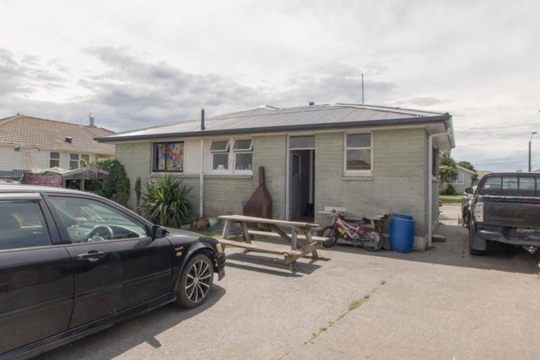 Photo of property in 20 Curling Crescent, Onekawa, Napier, 4110
