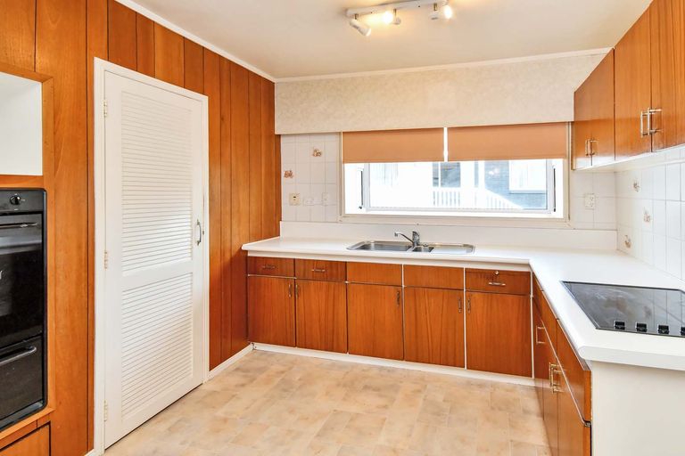 Photo of property in 57 Ray Small Drive, Pahurehure, Papakura, 2113