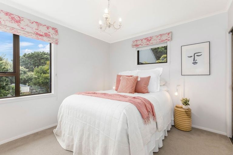 Photo of property in 55 Kahu Road, Paremata, Porirua, 5024