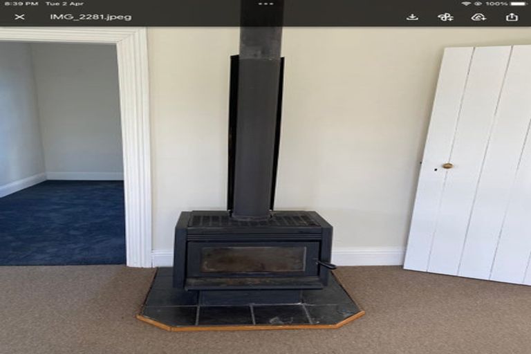 Photo of property in 560a Queen Street East, Levin, 5510