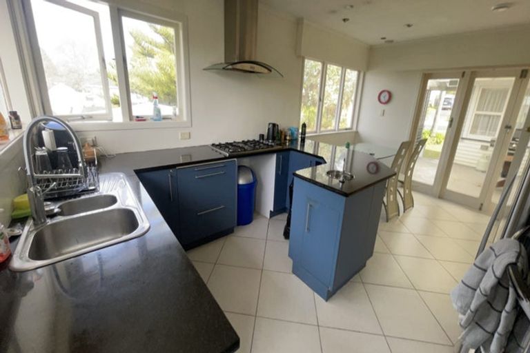 Photo of property in 10 Mildmay Road, Henderson, Auckland, 0610