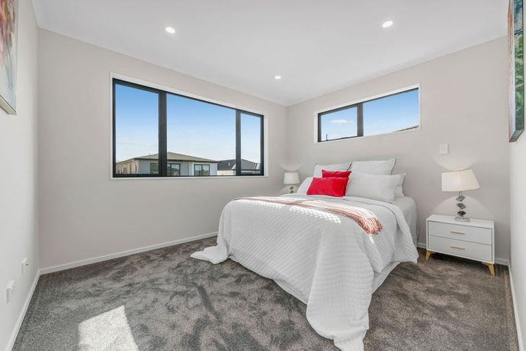 Photo of property in 11 Sagitta Drive, Flat Bush, Auckland, 2019