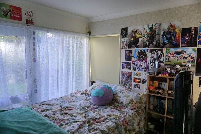 Photo of property in 2/13 Markham Place, Bucklands Beach, Auckland, 2012