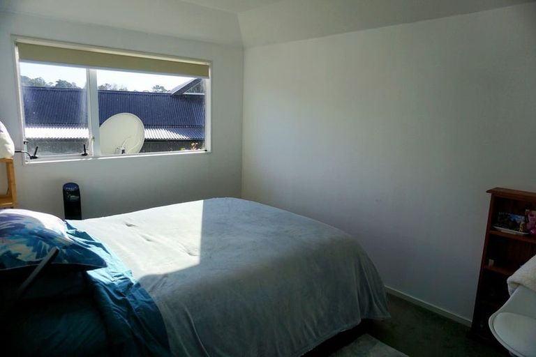 Photo of property in 2/13 Markham Place, Bucklands Beach, Auckland, 2012