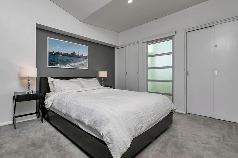 Photo of property in Shed 20 Princes Wharf Apartments, 48a/139 Quay Street, Auckland Central, Auckland, 1010