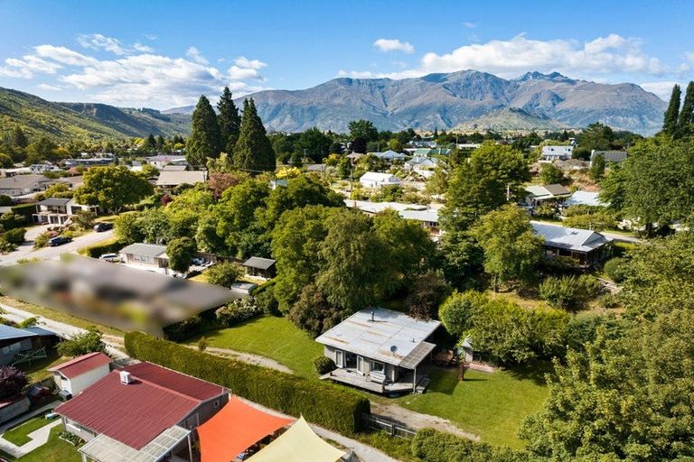 Photo of property in 22 Cardigan Street, Arrowtown, 9302