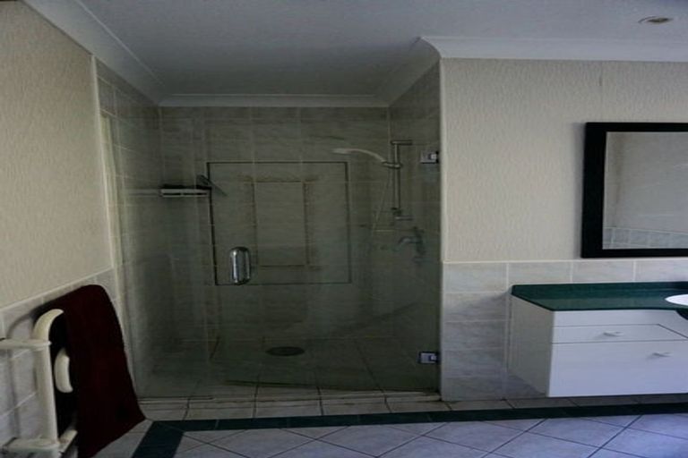 Photo of property in 2/13 Markham Place, Bucklands Beach, Auckland, 2012