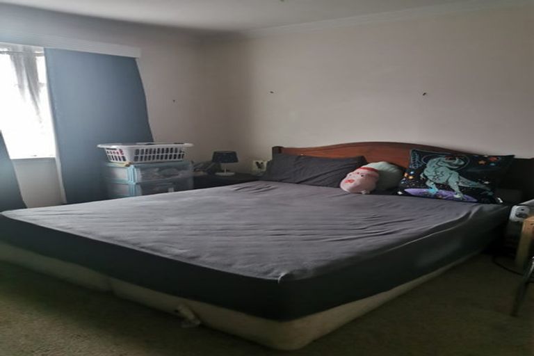 Photo of property in 42 Gibbons Street, Upper Hutt Central, Upper Hutt, 5018