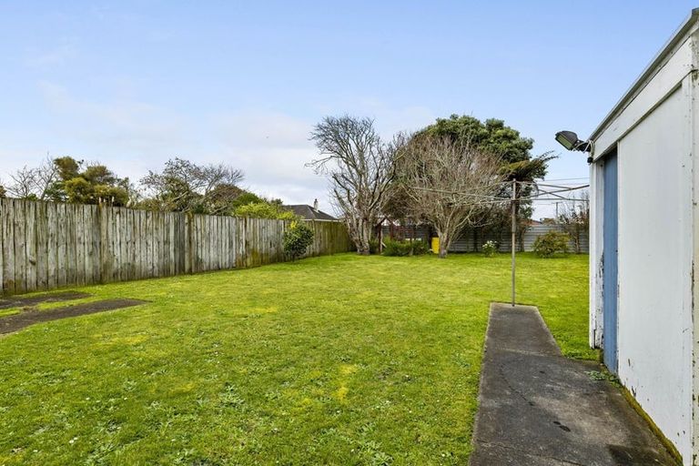 Photo of property in 67 Fairfield Road, Hawera, 4610