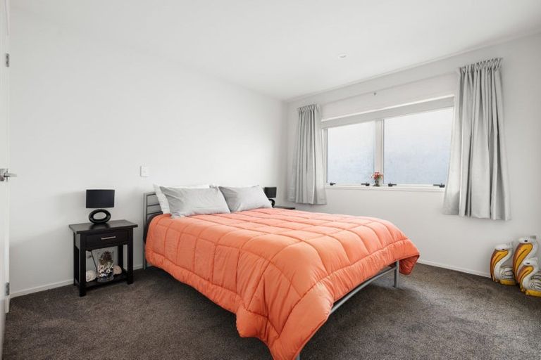 Photo of property in 80c Market Place, Papamoa Beach, Papamoa, 3118