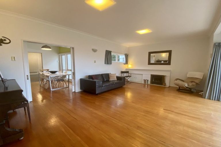 Photo of property in 127 Upland Road, Kelburn, Wellington, 6012