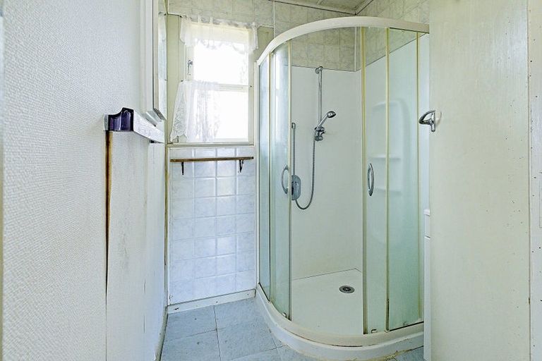 Photo of property in 15 Essex Street, Stratford, 4332