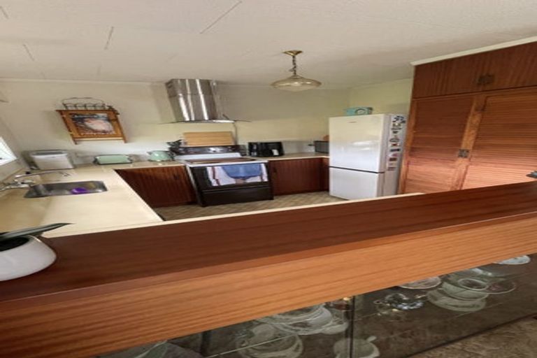 Photo of property in 10 Mildmay Road, Henderson, Auckland, 0610