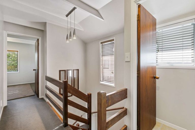 Photo of property in 3/44 Roberts Road, Glenfield, Auckland, 0629