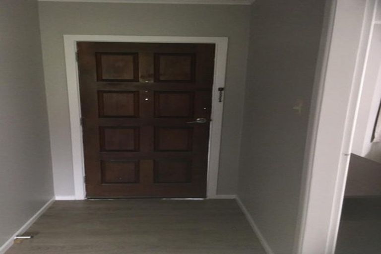 Photo of property in 66 Stewart Drive, Newlands, Wellington, 6037