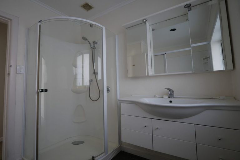 Photo of property in 5 Willis Avenue, Pukekohe, 2120