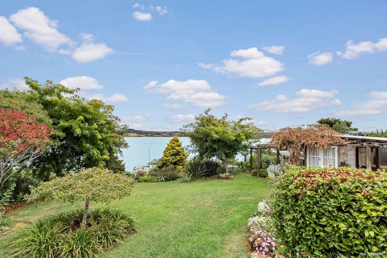 Photo of property in 50 Rangitane Loop Road, Kerikeri, 0294