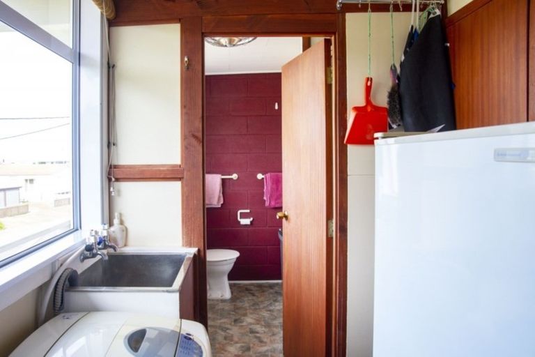 Photo of property in 8b Koura Crescent, Mahia, 4198