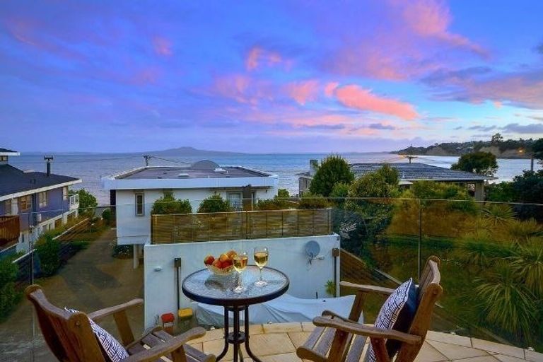 Photo of property in 33a Manly Esplanade, Browns Bay, Auckland, 0630