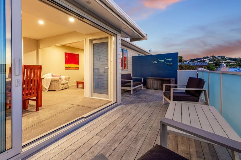 Photo of property in 5 Beach Road, Plimmerton, Porirua, 5026