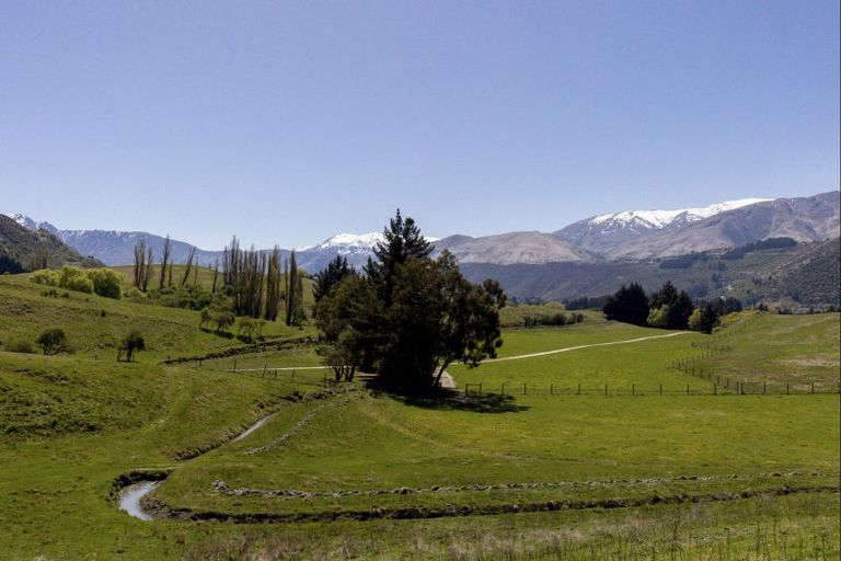 Photo of property in 122 Morven Ferry Road, Arrow Junction, Queenstown, 9371