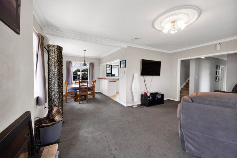 Photo of property in 43 Brown Street, Inglewood, 4330