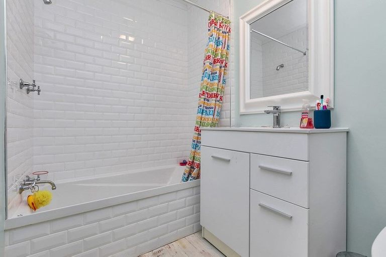 Photo of property in 1/55 Salisbury Road, Birkdale, Auckland, 0626