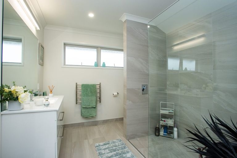 Photo of property in 9 Manganui Place, Te Awa, Napier, 4110